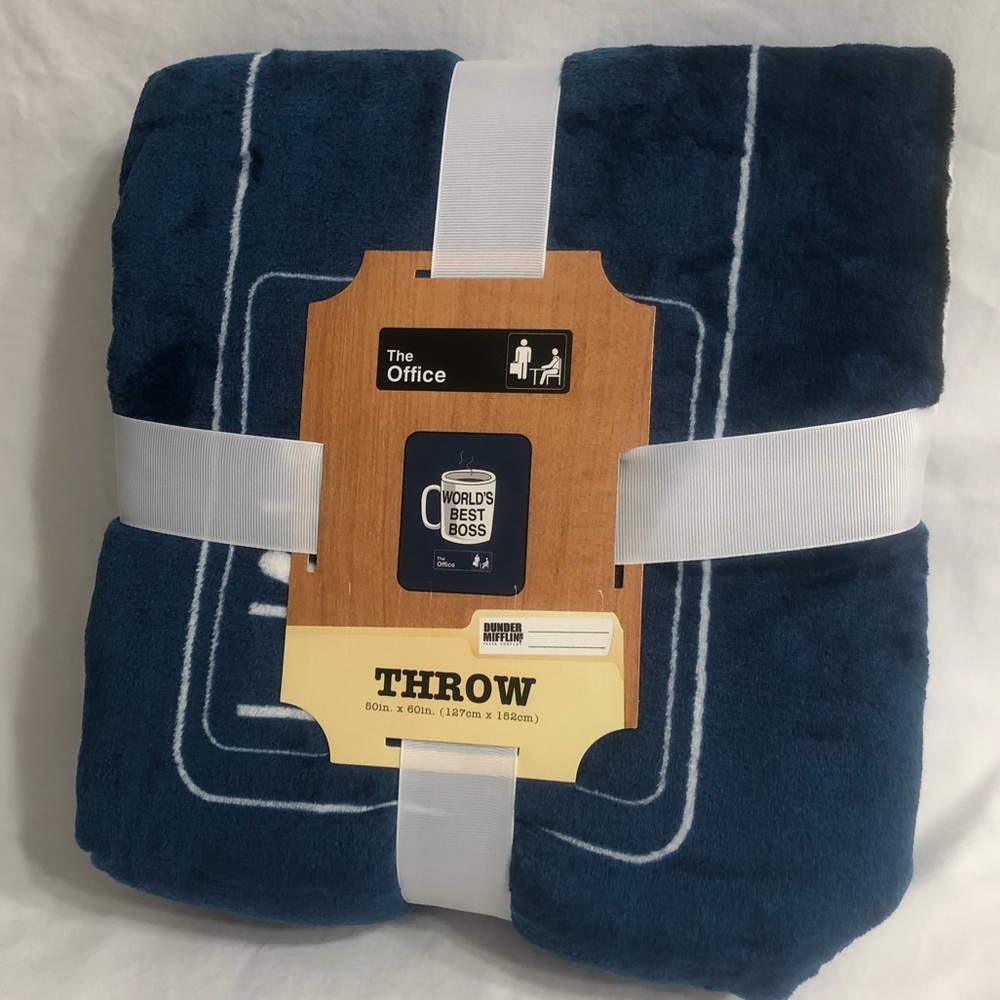 Throw plush cozy soft The Office World Best Boss blue. 50in x 60 in . - Picture 1 of 3
